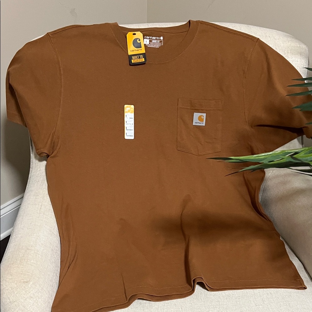 NWT Carhartt Men's brown Short Sleeve Pocket Tee